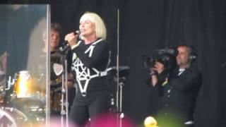 Blondie  Maria live  Glastonbury 2014 [upl. by Twedy]