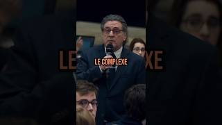 Elle est la cible du professeur car il la juge sur son apparence 🤔 [upl. by Ferriter]