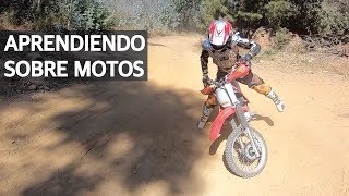 Cómo Conducir una Moto Enduro por Primera Vez La Valentina Arriba de una Motocicleta [upl. by Aneleh866]