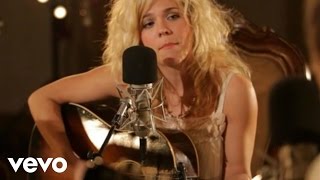 The Band Perry  Independence Live From Oceanway Studios Nashville 2010 [upl. by Winshell]