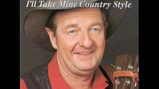 Slim Dusty  Along The Road To Gundagai [upl. by Ziladnerb]