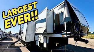 The LARGEST fifth wheel RV I’ve ever seen WOW 2024 Heartland Toque 424 fifth wheel toy hauler [upl. by Orelia]