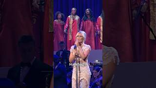 🌲 helenefischer performt Halleluja von ihrem Album ‚Weihnachten – Live aus der Hofburg Wien‘ [upl. by Korten788]