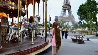 The prettiest carousel ever  Eiffel Tower Paris 2013 HD [upl. by Hesketh769]