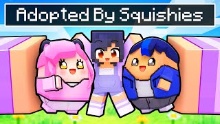 Adopted by SQUISHY FAMILY in Minecraft [upl. by Christi]