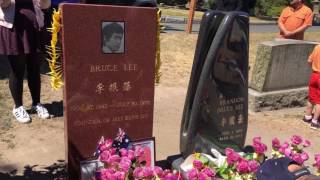 Bruce Lees grave site Jul 20th 2017 Seattle WA [upl. by Felita]