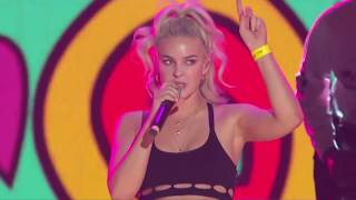 Anne Marie quotCiao Adiosquot LIVE at Premios Telehit 2017 [upl. by Aneleve489]