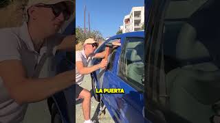 ¡Salvaron a este perro de la muerte en ese coche 🐕😱 [upl. by Woodhead]