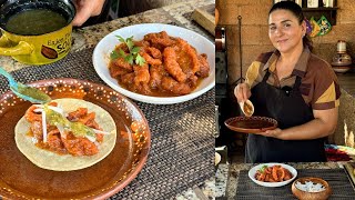 Chicharrones De Cerdo en Salsa Roja Tatemada  La Herencia de las Viudas [upl. by Eelamme]