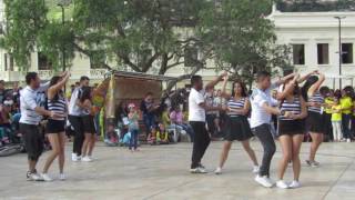 BAILANDO Oiga mire y vea SALSA [upl. by Iraam]