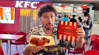 ¿Cómo cambia la comida rápida americana en INDIA  ¡Todo pica 🍔🔥 [upl. by Barhos]