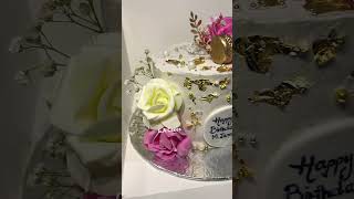 White chocolate ganache cake decorated with roses❤️ foryou viralvideo youtubeshorts youtube [upl. by Marijane]