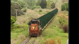 Australian diesel locomotives X38 amp G533  first FV log train to Canberra  October 1999 [upl. by Tracy]