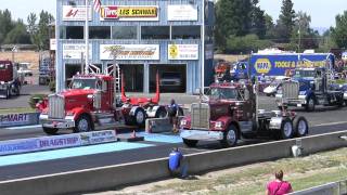 Kenworth W900L vs W900A [upl. by Enyamrahs402]