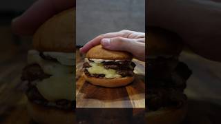 Le Burger Savoyard  🤤🍔 shorts recette cuisine burger savoyard fromage seizemay hamburger [upl. by Habeh]