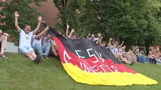 Countdown läuft Deutsche Fans bringen sich in Stimmung [upl. by Consuela476]