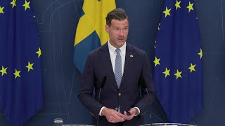 Regeringen presenterar en nyhet om Sveriges stöd till Ukraina [upl. by Cherry]