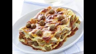 Lasagne di Carnevale alla napoletana con polpettine e ricotta [upl. by Barcroft702]