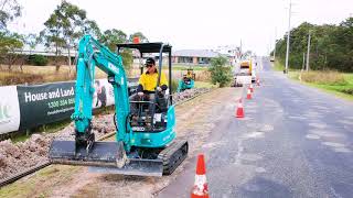 MampE Pratt Excavations Kobelco SK17SR 17 Tonne Excavator [upl. by Eihcir]