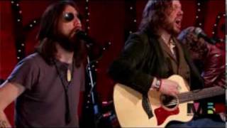 The Black Crowes unplugged Wiser Time 6 of 6 [upl. by Yetsirhc]