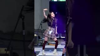 BLACKPINK🖤🩷 Boombayah fanCam Rose⑅˖⁠♡ boombayah blackpink famcam rosé rosearerosie [upl. by Warfield]