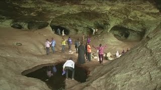 Cameroun A la découverte de la grotte de Bana [upl. by Trula869]