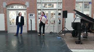 Ukranian Tenor Igor Shevchuk sings Kyiv Mij with Rodolphe Serné on Accordeon in De Hallen Amsterdam [upl. by Ardie]