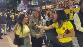 Una fiesta así celebraron los hinchas colombianos el paso a la final de la Copa América [upl. by Neehs332]