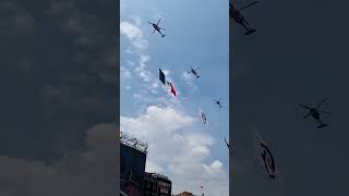 Mexicanos cantando el himno nacional en el desfile del 16 de septiembre [upl. by Eirrem219]