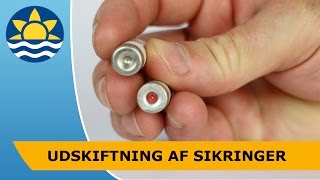 Sådan tjekker I strømmen og skifter sikringer [upl. by Anaiek830]