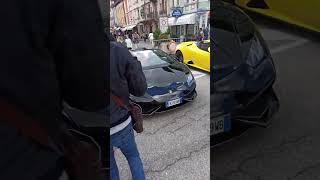 Chi è il Tamarro con la radio a palla automobile ferrari lambo porche asiago play [upl. by Drahsir594]