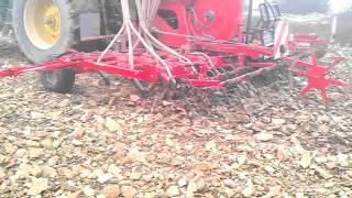 Seeding in stony conditions Kuhn MEGANT [upl. by Amarillis]