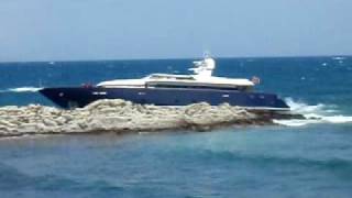 yacht PARI on the rocks [upl. by Ecyarg]