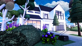 ROBLOX 🏡⏩ Large Modern Home  Best Of RoVille Home Edition With House Code  RoVille Tours [upl. by Aileon]