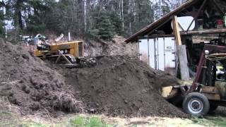 Lyle West John Deere 440 Diesel Dozer Moves Dirt [upl. by Colby]