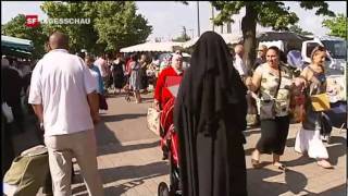 BurkaVerbot führt in Frankreich zu Demonstration [upl. by Kathi608]