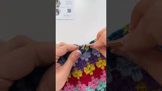 Simple granny stitch with color change [upl. by Alma655]