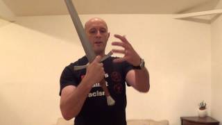 How to grip the medieval longsword Part 1 Historical Fencing [upl. by Darelle]