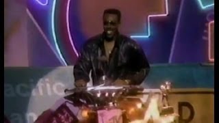 1988 ARSENIO HALL hosting the MTV VIDEO MUSIC AWARDS [upl. by Gudrin312]