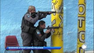 Polícia e traficantes trocam tiros no Rio de Janeiro [upl. by Aline]