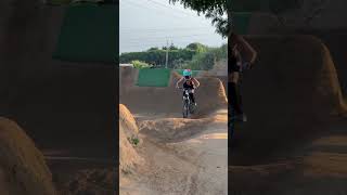 Dirt jump commencal absolute la poma bikepark lapoma mtb dirtjump mtbgirl [upl. by Von]