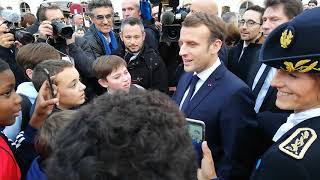 A Angoulême Macron invite des collégiens à venir à l’Elysée [upl. by Nace750]