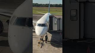 ACOPLAGEM FINGER EMBRAER 195 AEROPORTO DE MANAUS [upl. by Akimad]