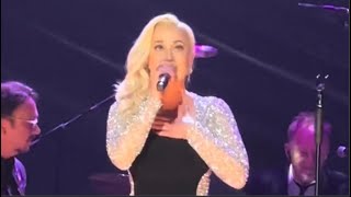 Kellie Pickler Makes Emotional Return to the Stage at a special concert [upl. by Pizor]