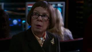 Linda Hunt as Henrietta Hetty Lange lindahunt henriettalange ncislosangeles [upl. by Imik242]