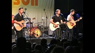 HANSON brings quotMiddle Of Everywherequot tour to the Pacific NW fans go mad 2017 [upl. by Revilo993]