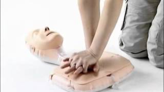 Apprenez le Massage Cardiaque et lUtilisation du Défibrillateur avec Mini anne [upl. by Allimaj]