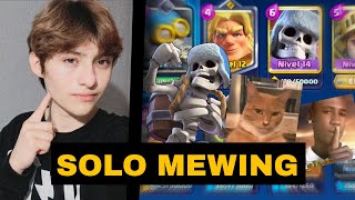 solo puedo usar cartas que hagan MEWING 🤫🧏🏻  Clash Royale 👑 [upl. by Kirwin462]