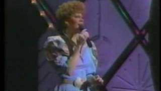 Reba McEntire  Somebody Should Leave 1986 [upl. by Kinsler]