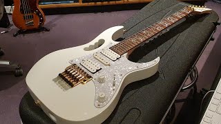 Ibanez Jem7V WH White Steve Vai Guitar 2004  Up Close Video Review [upl. by Reo509]